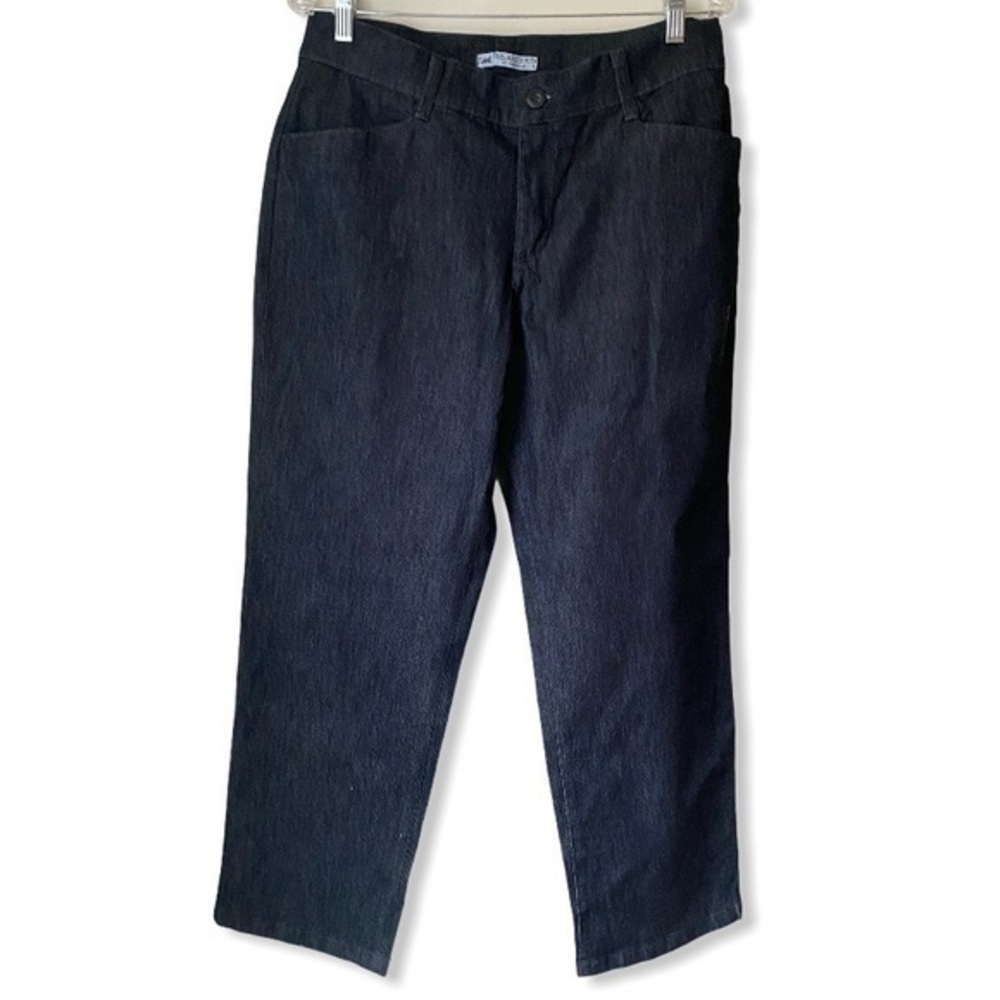 Lee blue pants relaxed at the waist